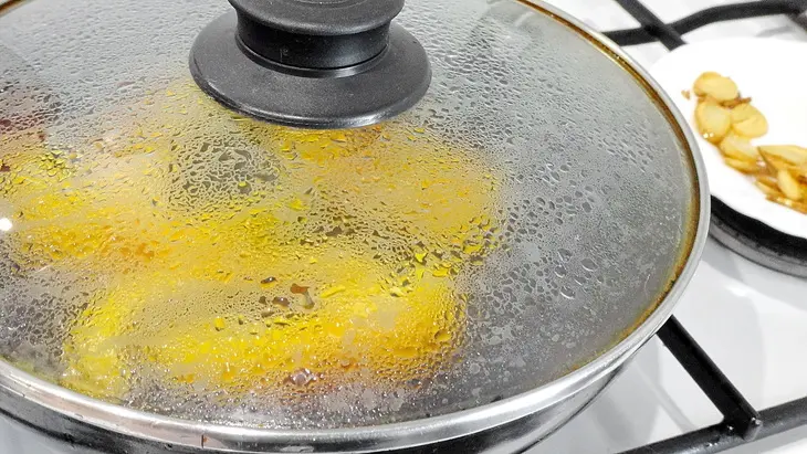 Кускус с жареными овощами и огуречно-мятным соусом: шаг 5