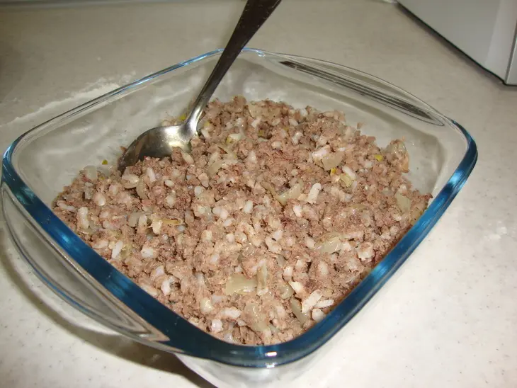 Пирожки с мясом и рисом: шаг 2