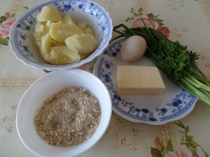 Картофельные палочки с сыром и зеленью: шаг 1