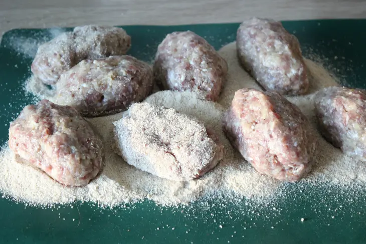 Мясные котлеты с картофельным пюре: шаг 3