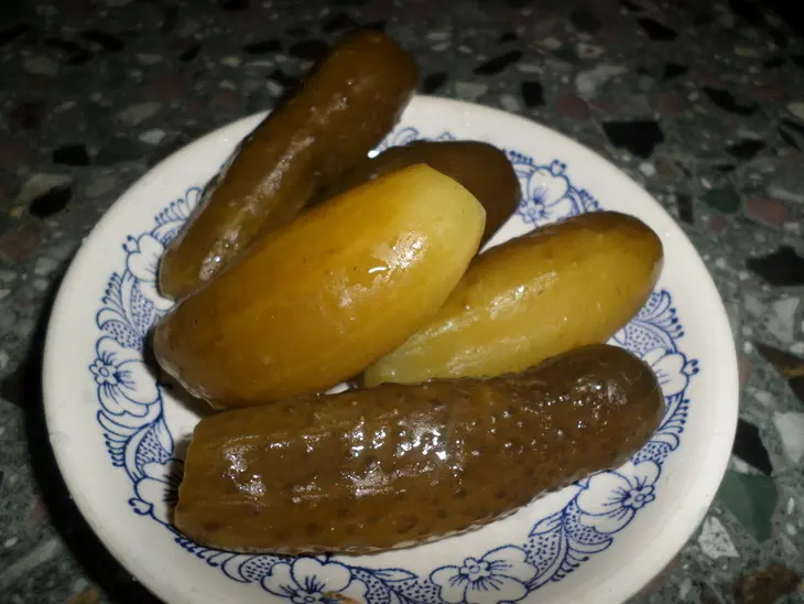 Салат с шампиньонами, курицей и черносливом: шаг 4
