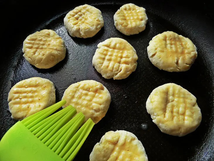 Картофельные пышки с маком: шаг 6