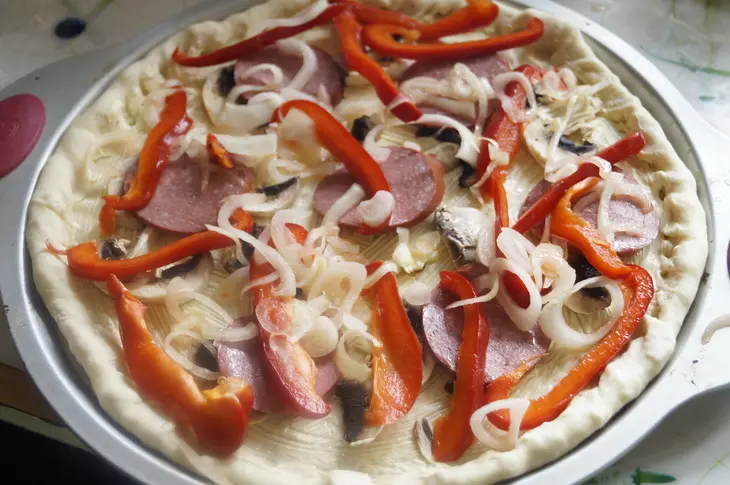 Пицца с маринованными овощами: шаг 7
