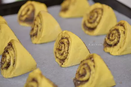 Тыквенные булочки с орехами и корицей: шаг 11