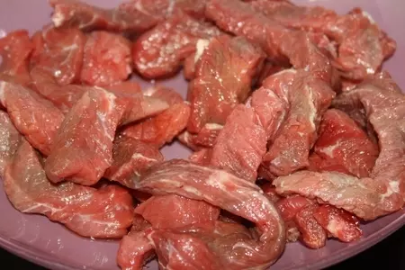 Ломо сальтадо (lomo saltado): шаг 2