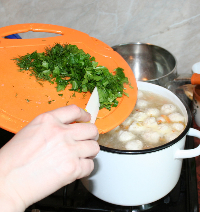 Суп с фрикадельками для капризули: шаг 15