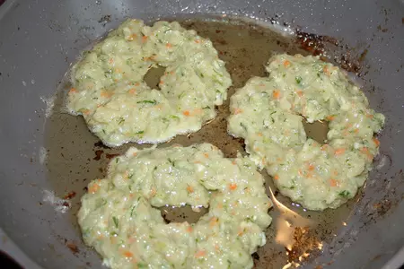 Котлетки-солнышки и картофельные зразы с грибами: шаг 10