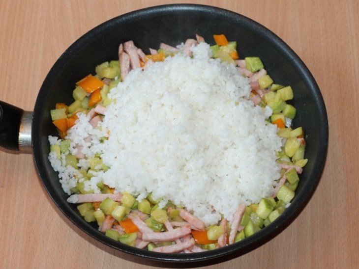 Салат с рисом, говядиной, баклажаном и кабачком: шаг 6