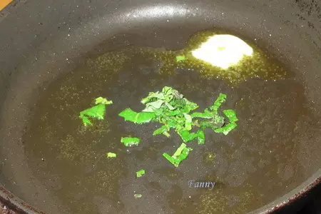 Ризотто с клубникой, мятой, фисташками и шоколадом: шаг 2
