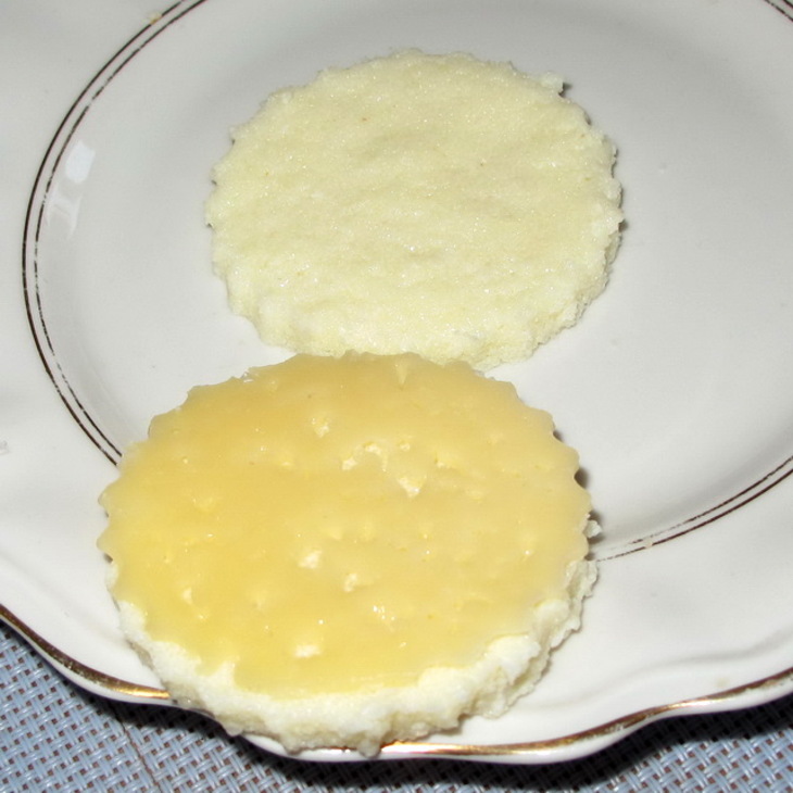 Пирожки из манной каши с начинкой из сыра - griesskuchlein mit kase gefult: шаг 7