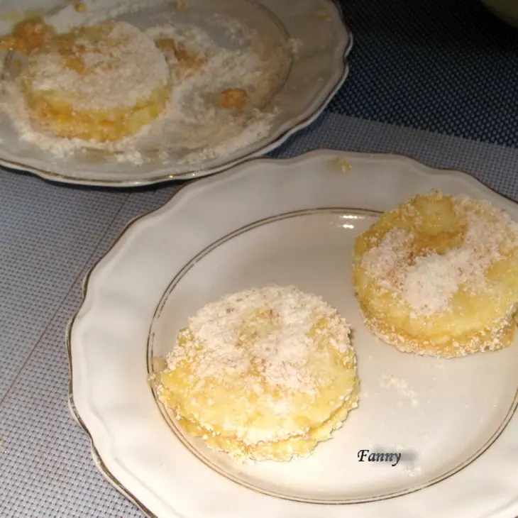 Пирожки из манной каши с начинкой из сыра - griesskuchlein mit kase gefult: шаг 8