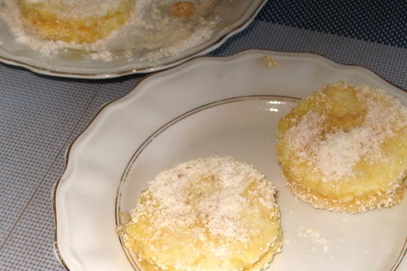 Пирожки из манной каши с начинкой из сыра - griesskuchlein mit kase gefult: шаг 8