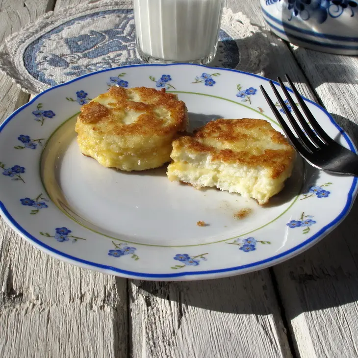 Пирожки из манной каши с начинкой из сыра - griesskuchlein mit kase gefult: шаг 11