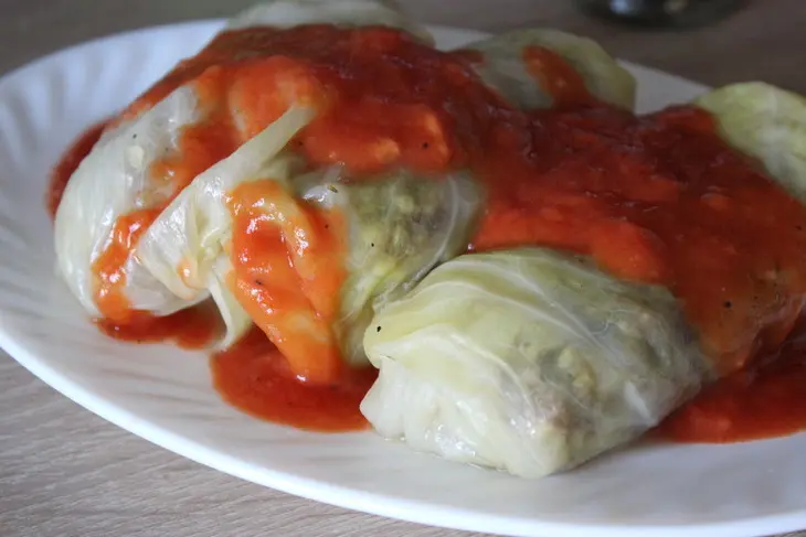 Голубцы из молодой капусты с мясом и пшеном: шаг 16