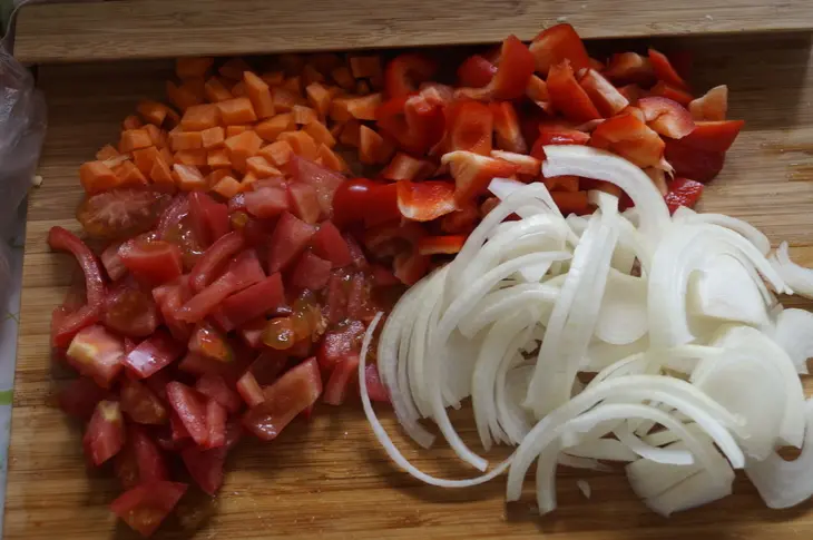 Тигадегена – тушеное мясо с овощами: шаг 2