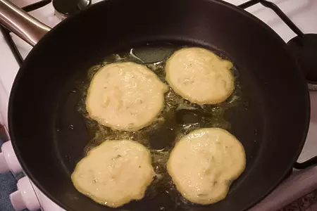 Кабачковые оладьи: шаг 8