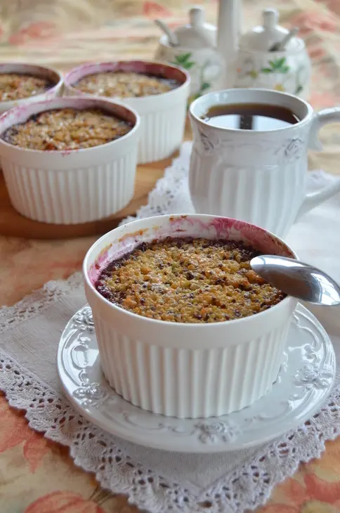 Кугель из киноа с черной смородиной: шаг 6