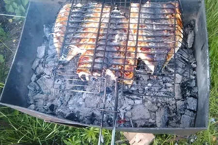 Скумбрия на мангале: шаг 3