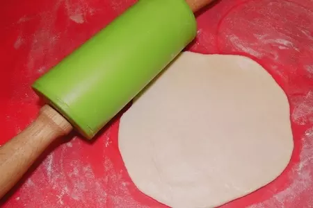 Пирожки со щавелем по бабушкиному рецепту: шаг 6
