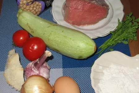 Мясные шарики с цукини и нутом: шаг 1