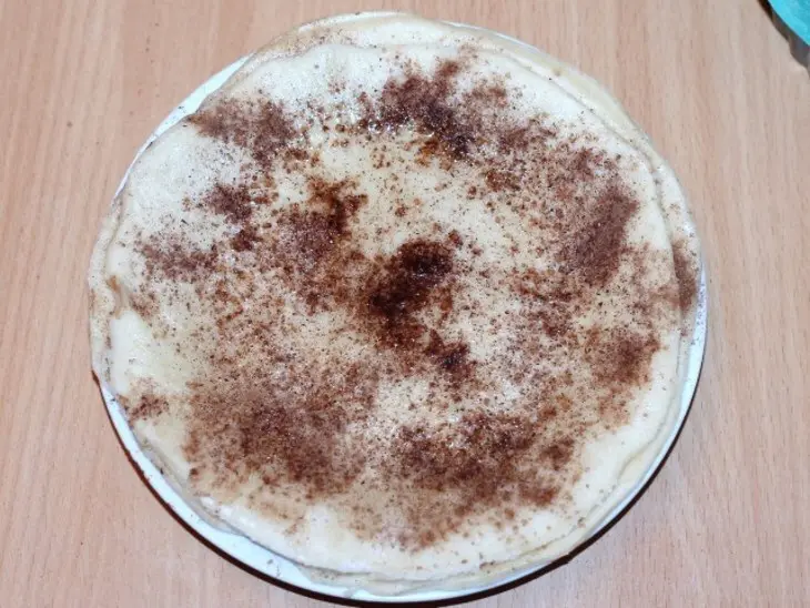 Пирог c карамельной клубникой: шаг 6