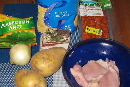 Кулеш с курицей и колбасками: шаг 1