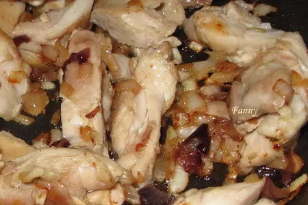 Кулеш с курицей и колбасками: шаг 3