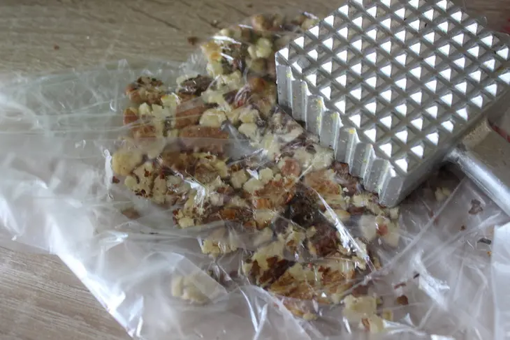 Салат с красной фасолью и помидорами: шаг 3