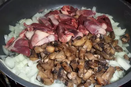 Вареники с фасолью, грибами и гусиными сердечками: шаг 5