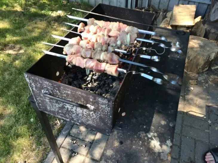 Шашлык из свинины на огуречном рассоле: шаг 4