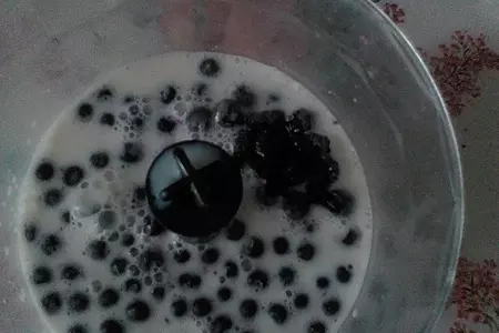 Черничное смузи с отрубями: шаг 2