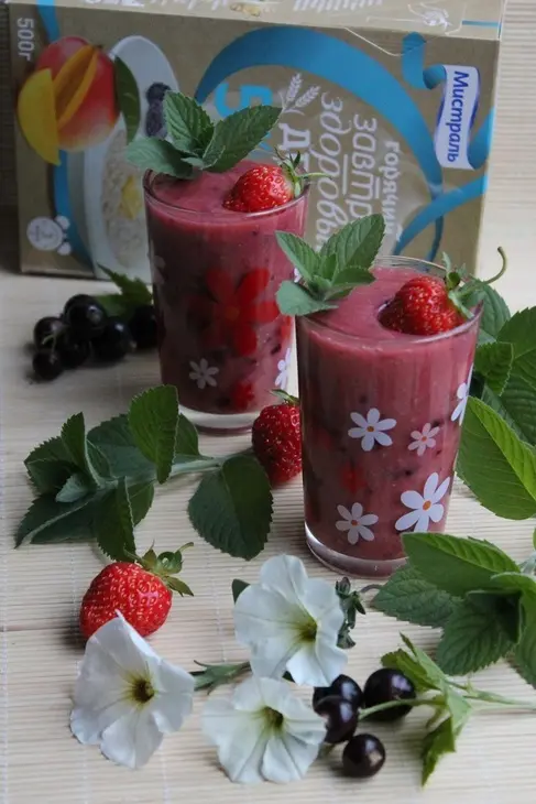 Ягодный смузи "яркий вкус": шаг 8