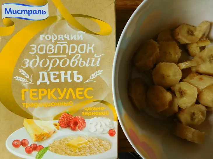 Завтрак в бананово-овсяной чашечке: шаг 1