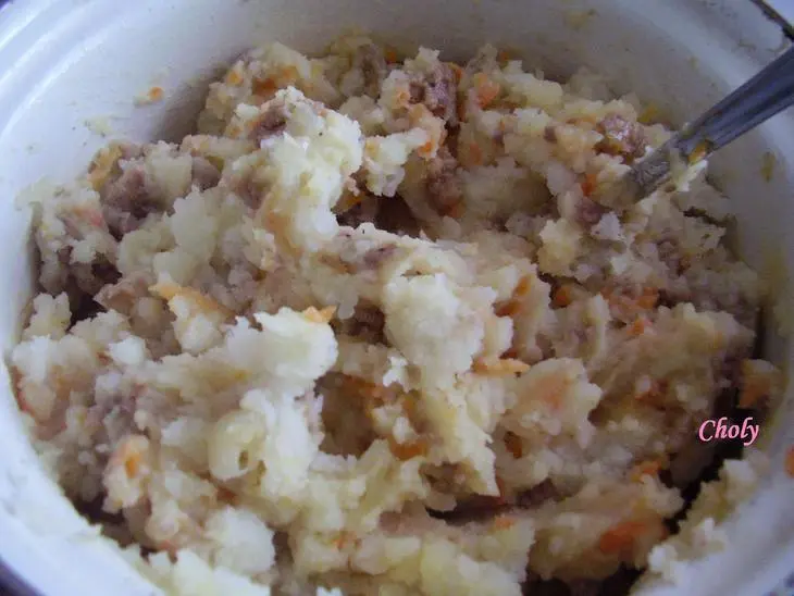 Зразы картофельные с мясом-ленивые: шаг 3