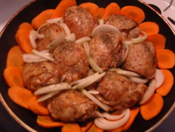 Бедрышки куринные с грибами и сыром: шаг 2