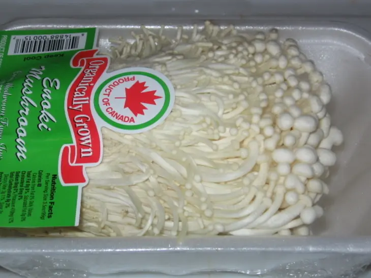 Вкусные грибные оладушки из enoki: шаг 1