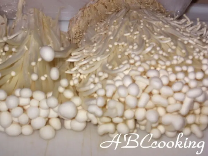 Вкусные грибные оладушки из enoki: шаг 2