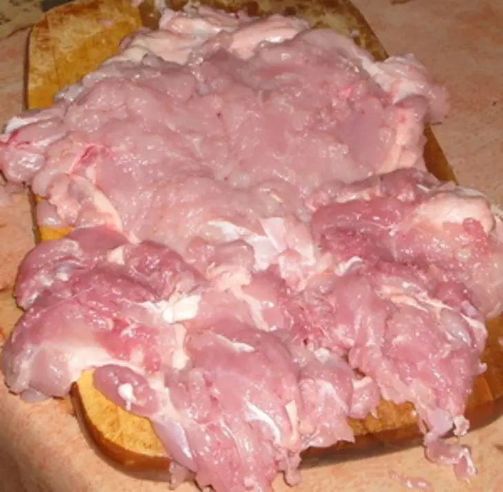 Куриный рулет с грибами: шаг 1