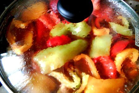 Перец в масляно-томатной заливке: шаг 2