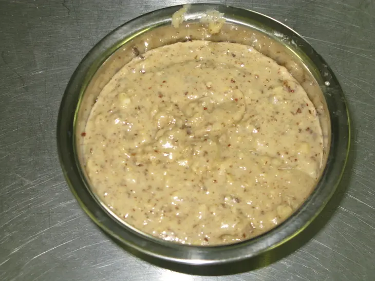 Коржики медово-ореховые с вареной сгущенкой: шаг 3