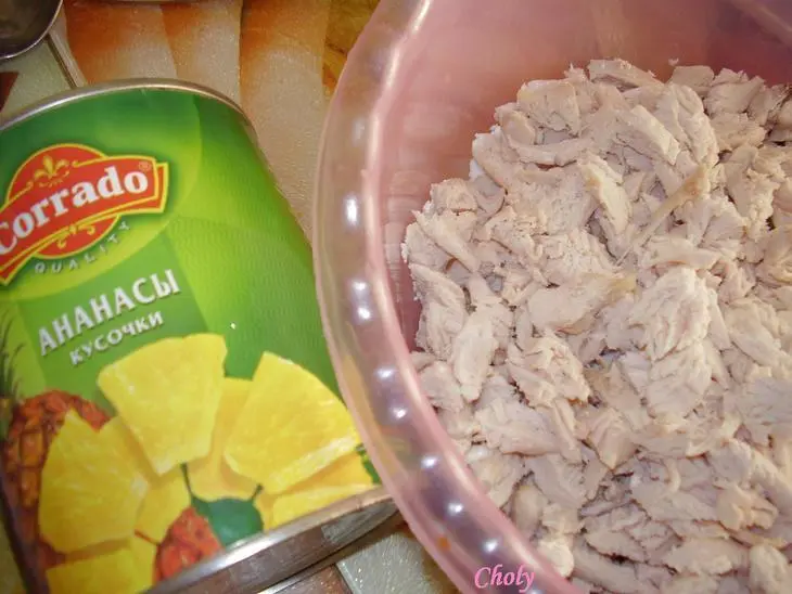 Салат из домашней птицы с ананасом и спаржей: шаг 4