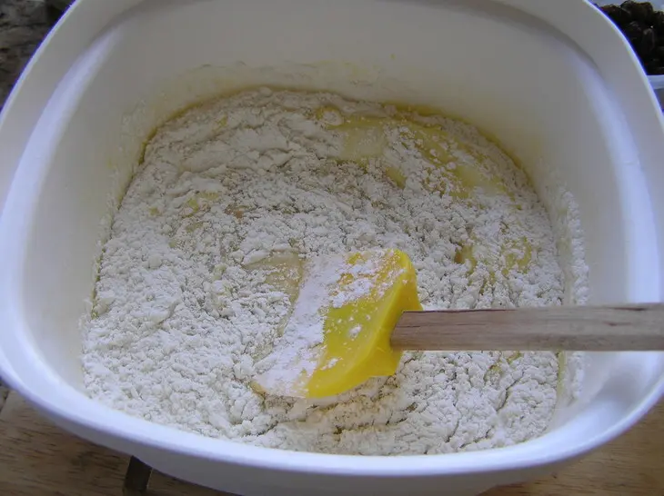 Яблочный пирог с кедровыми орешками: шаг 4