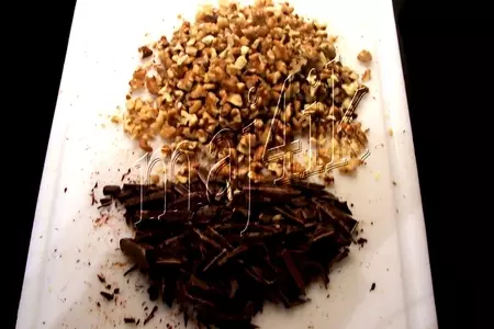 Брауни с шоколадом и орехами: шаг 3