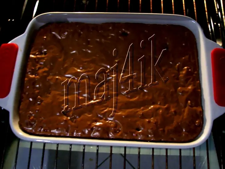 Брауни с шоколадом и орехами: шаг 6
