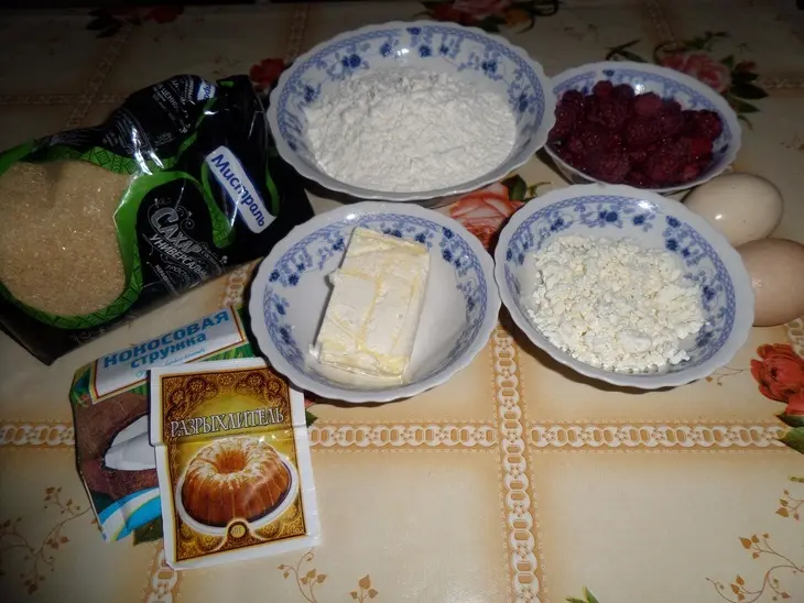 Печенье с малиной: шаг 1