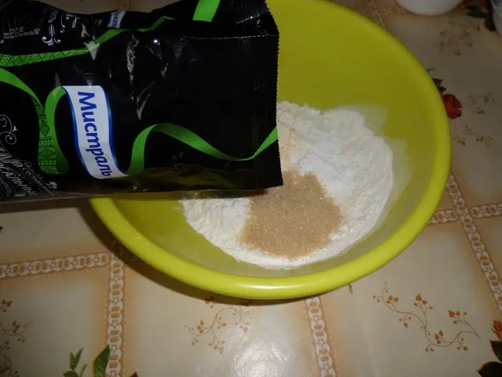 Печенье с малиной: шаг 2