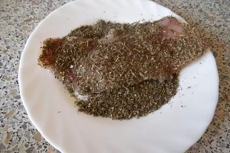 Мясная "тельняшка" или свинина, фаршированная курицей: шаг 6