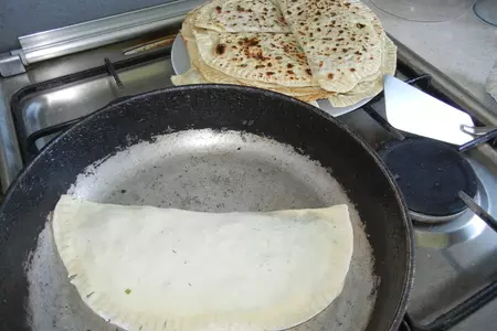 Кутабы с зеленью: шаг 6