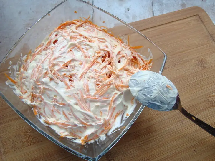 Салат французский с морковью и яблоком.: шаг 4