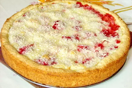 Клубничный заливной пирог: шаг 1